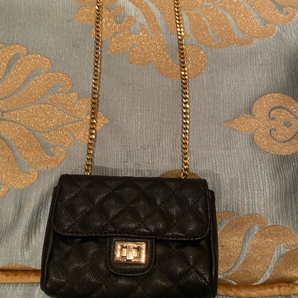 3/$20 Forever 21 black purse with long gold chain - Picture 4 of 10
